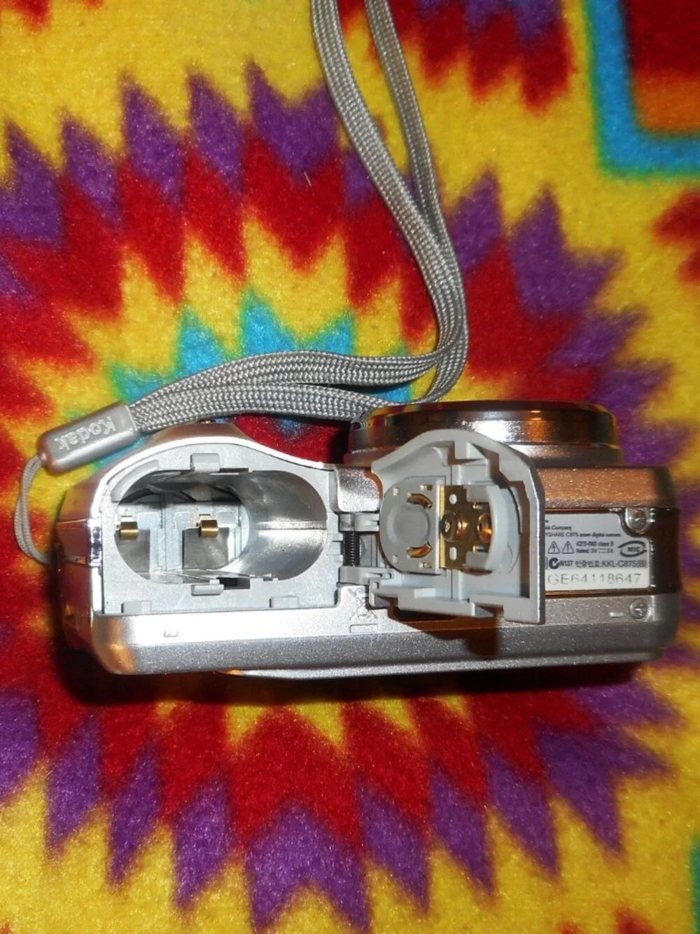 Kodak EasyShare C875 Silver Digital Camera w/Cord, SD Card, and Carry Case